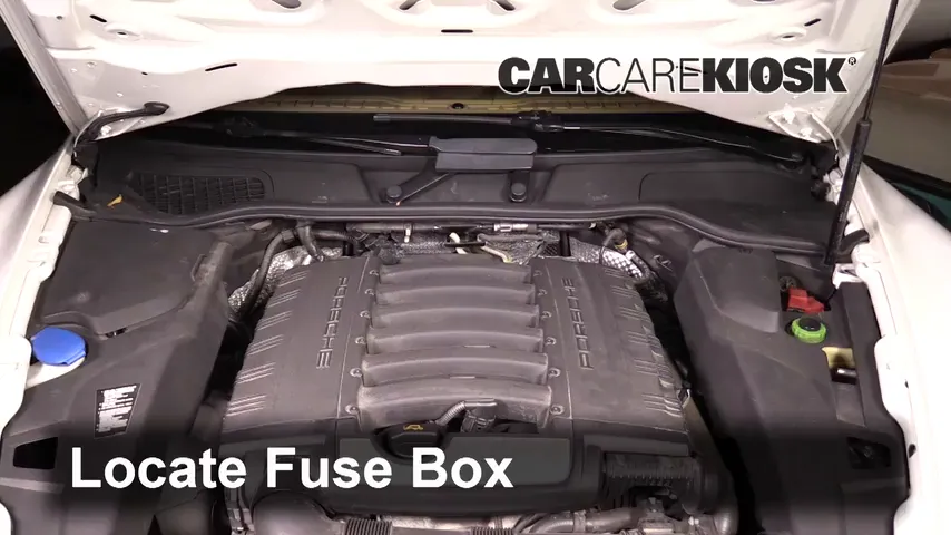 2013 Porsche Cayenne 3.6L V6 Fuse (Engine) Check
